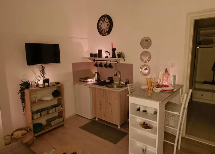Apartment Square Nine